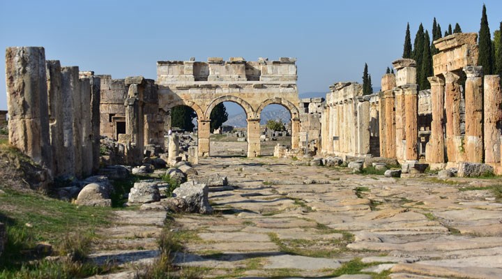 hierapolis-antik-kentiu.jpg